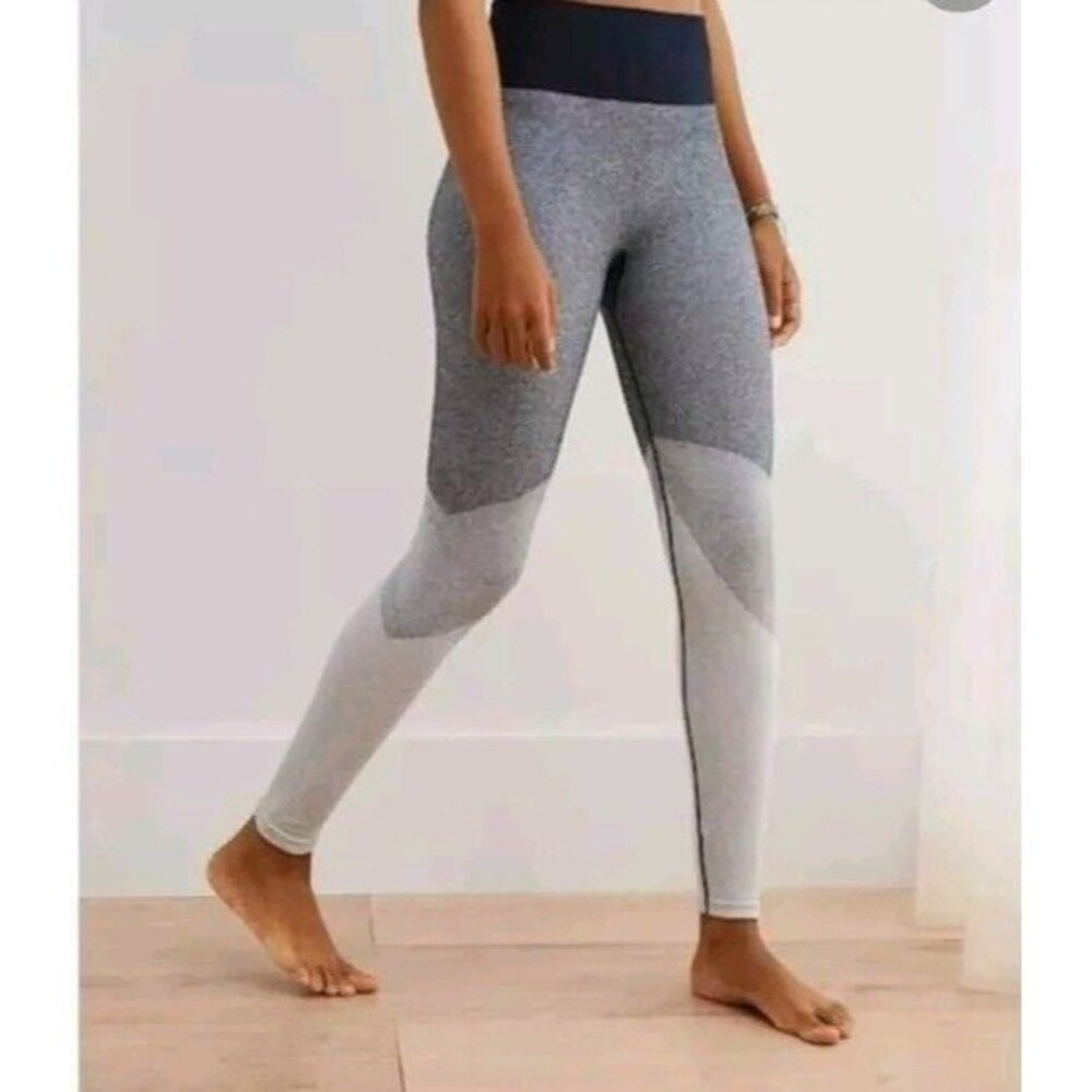 Aerie Women's | Small | Grey And Black Ribbed Color Block Seamless Leggings